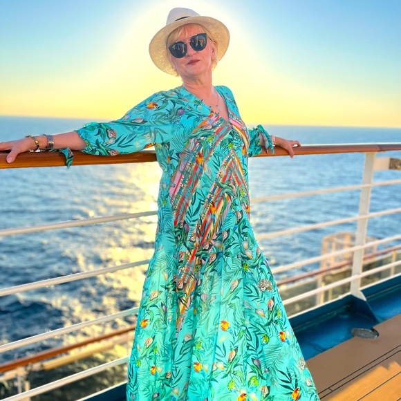 Meet your Posher, Natalia - Picture 1 of 2